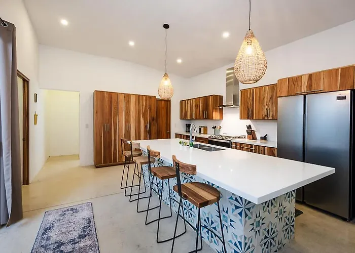 Сasa de vacaciones Serenity 6 Bedroom - 1 Minute To The Santa Cruz (Guanacaste)