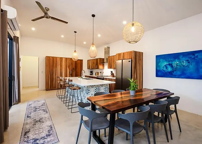 Serenity 6 Bedroom - 1 Minute To The Сasa de vacaciones