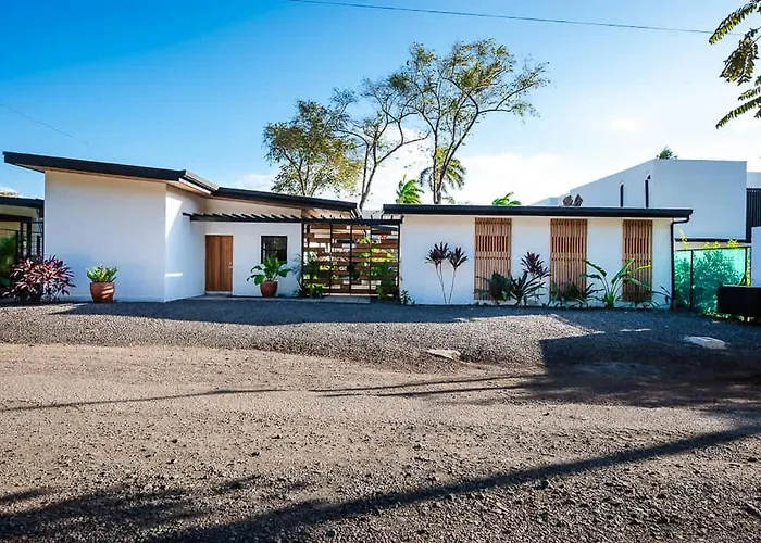 Serenity 6 Bedroom - 1 Minute To The *