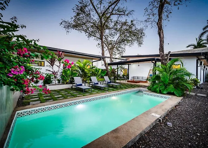 Serenity 6 Bedroom - 1 Minute To The *