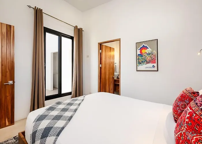 Сasa de vacaciones Serenity 6 Bedroom - 1 Minute To The *