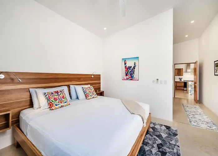 Serenity 6 Bedroom - 1 Minute To The Сasa de vacaciones *